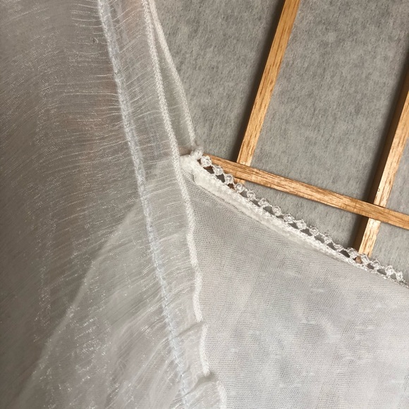 Angelic boho white chiffon flowy batwing top - Picture 6 of 7